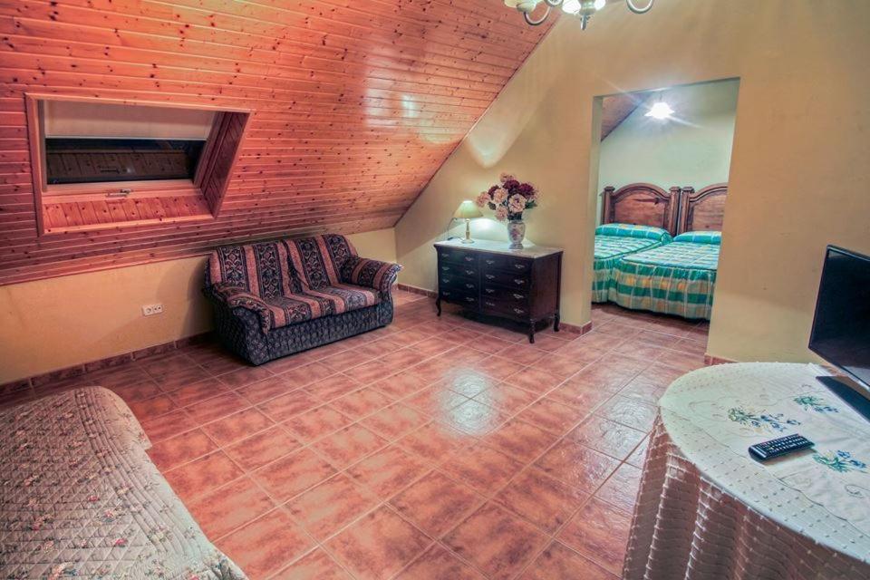 Os Areeiros Turismo Rural & Bodega Santa Cristina De Cobres Habitación foto